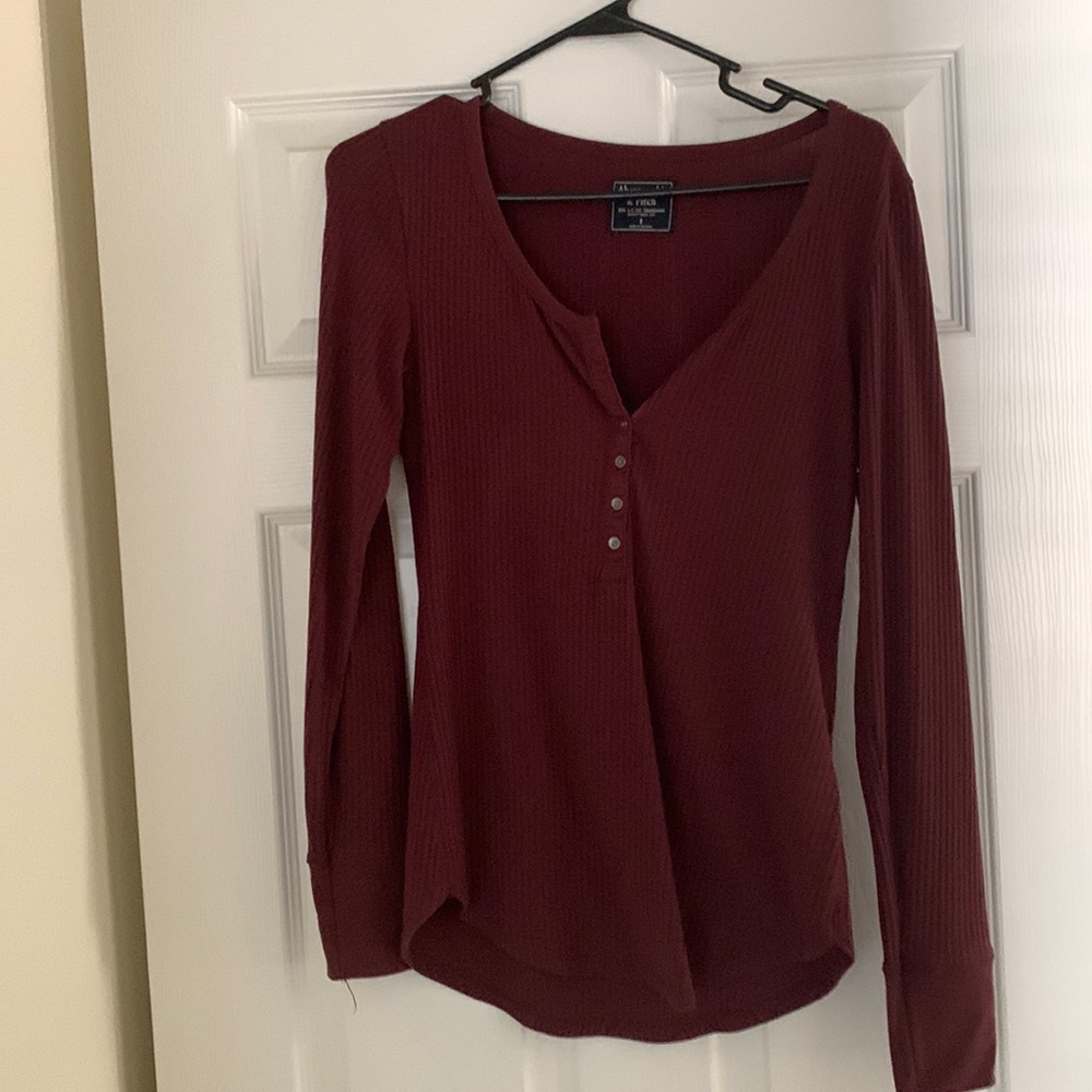 Abercrombie & Fitch maroon Henley, size small.